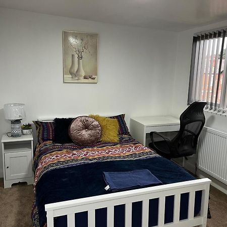 Studio 22 Lower Road Beeston Бийстън Екстериор снимка