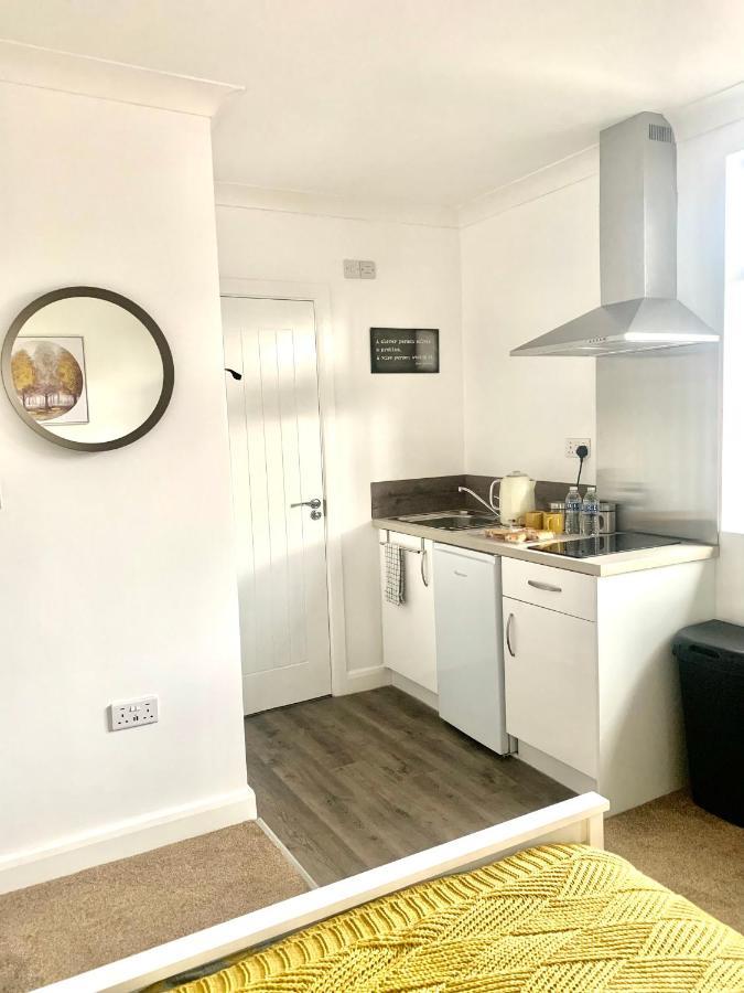 Studio 22 Lower Road Beeston Бийстън Екстериор снимка