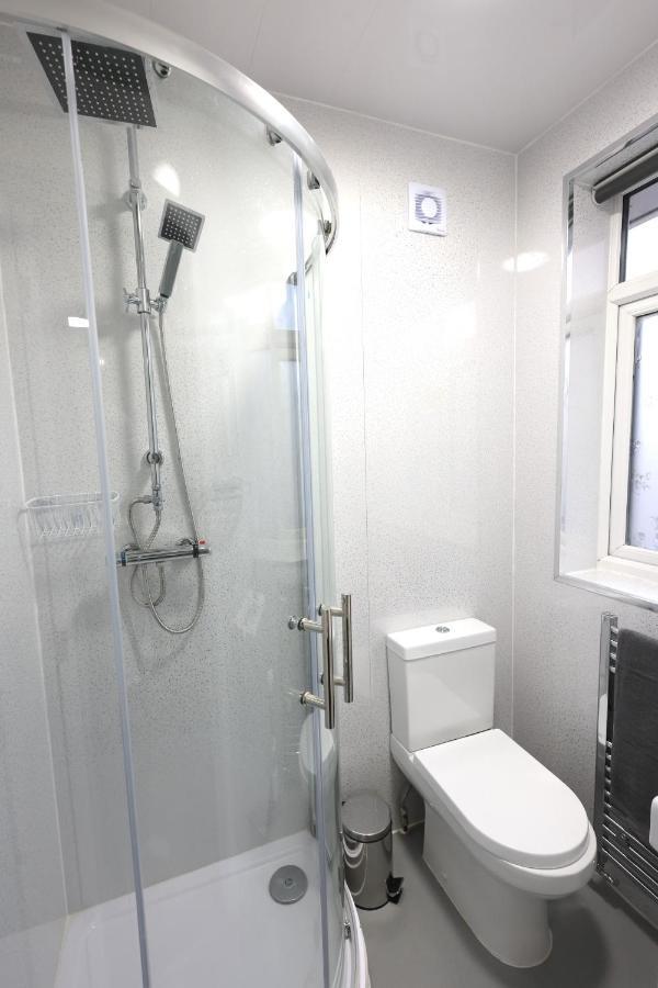 Studio 22 Lower Road Beeston Бийстън Екстериор снимка