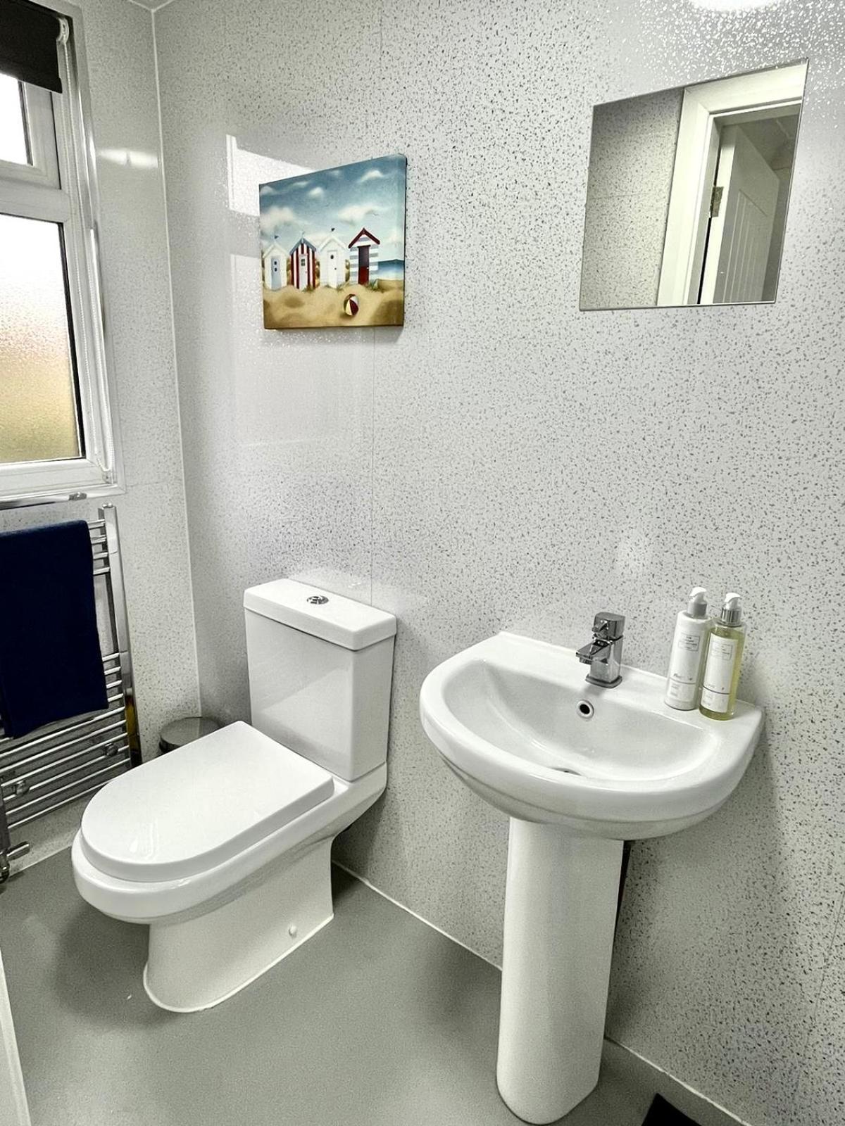 Studio 22 Lower Road Beeston Бийстън Екстериор снимка